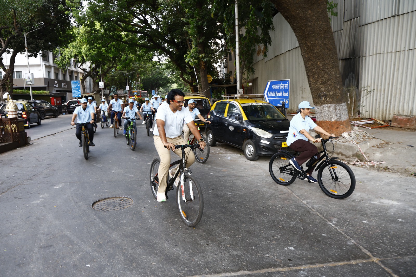 Cyclists participating in a Sundays on Cycle Fit India event
