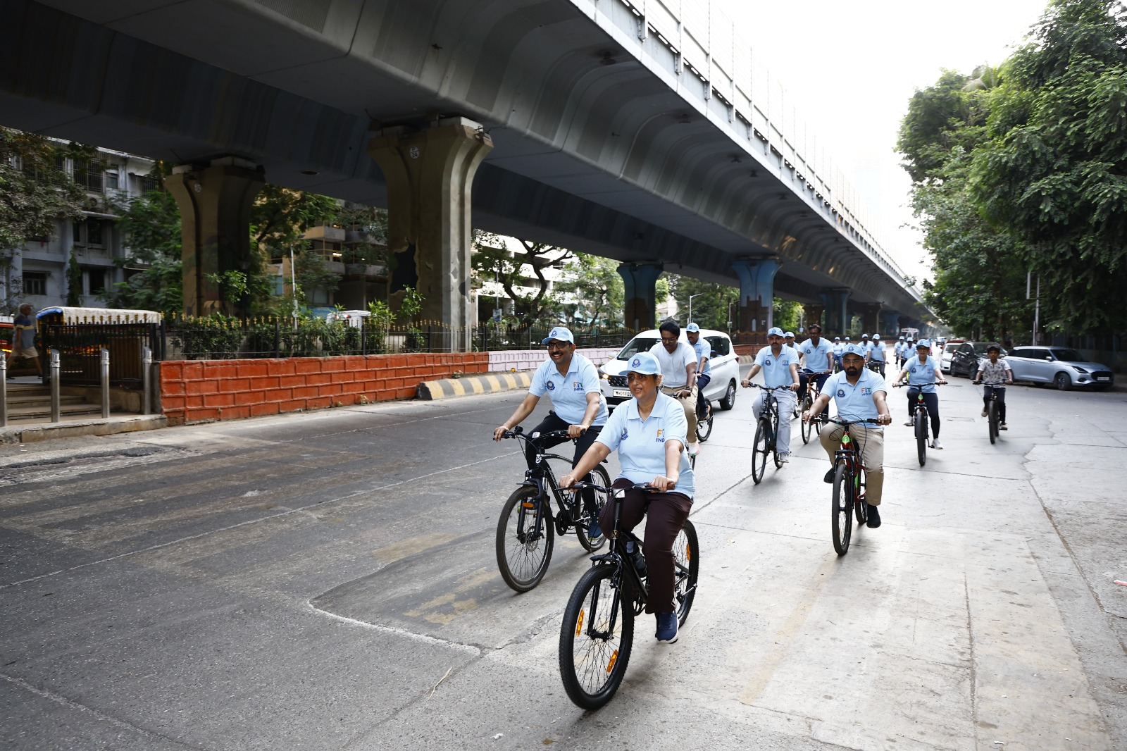 Cyclists participating in a Sundays on Cycle Fit India event